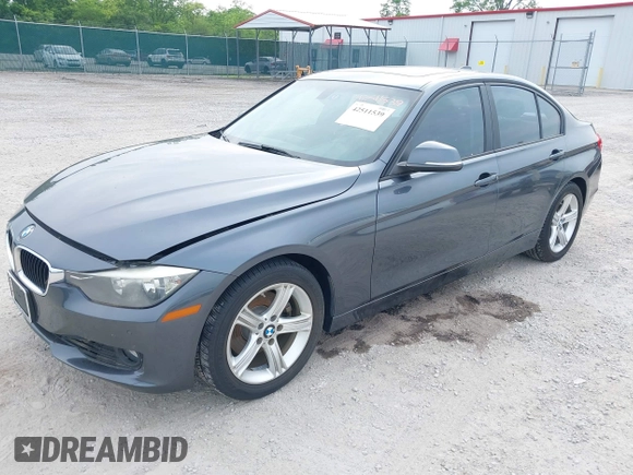 2014 BMW 3 Series 328i z VIN WBA3A5C58EP600887, wystawiony jako IAAI lot #42511539 z przebiegiem 137 055 mil mil oraz . Historia ofert i sprzedaży dostępna na DreamBid. Obrazek 17.