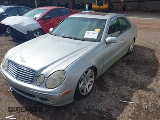 2003 Mercedes-Benz E 500 z VIN WDBUF70J73A332919, wystawiony jako IAAI lot #42477689 z przebiegiem Nie podano mil oraz . Historia ofert i sprzedaży dostępna na DreamBid. Obrazek 2.