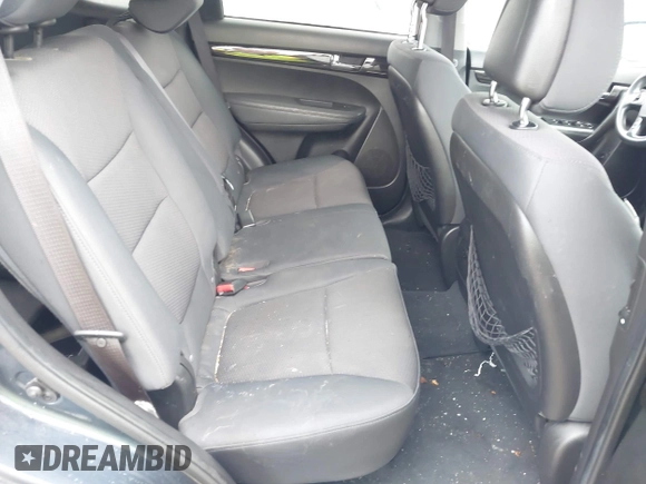 2011 Kia Sorento LX with VIN 5XYKT3A14BG082532, listed as a IAAI auction lot 41942275 with 199,525 mi miles and . Bid and sale history available at carsss.com. Image 8.