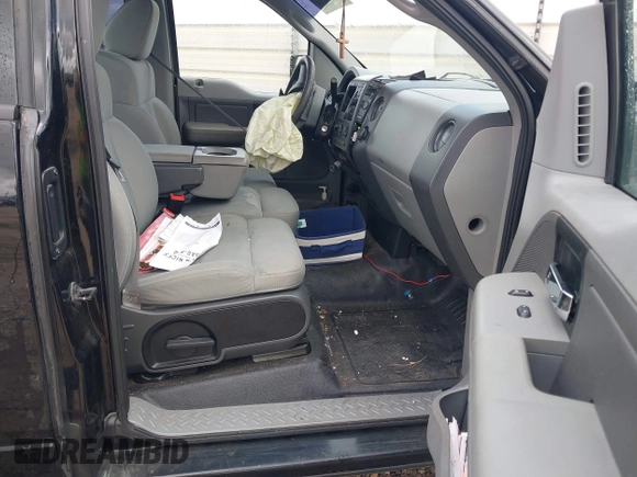 2007 Ford F-150 XL with VIN 1FTRF12237KD57083, listed as a IAAI auction lot 41917743 with 248,032 mi miles. Bid and sale history available at carsss.com. Image 5.