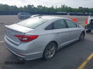 2016 Hyundai Sonata SE with VIN 5NPE24AF9GH355823, listed as a IAAI auction lot 42081692 with 156,394 mi miles and . Bid and sale history available at carsss.com. Image 4.