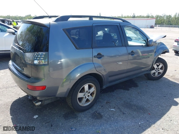 2007 Mitsubishi Outlander LS with VIN JA4MT31XX7U004009, listed as a IAAI auction lot 42006069 with 222,768 mi miles. Bid and sale history available at carsss.com. Image 4.