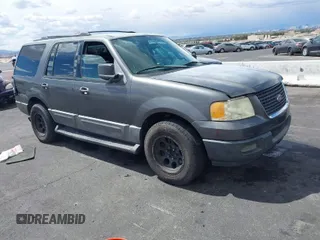 2004 Ford Expedition Special Service with VIN 1FMRU15WX4LB52060, listed as a IAAI auction lot 41963092 with 202,622 mi miles. Bid and sale history available at carsss.com. Image 1.