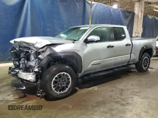 2025 Toyota Tacoma SR with VIN 3TMLB5JN7SM096837, listed as a Copart auction lot 49989405 with 941 mi miles and Clean Title. Bid and sale history available at DreamBid. Image 1.