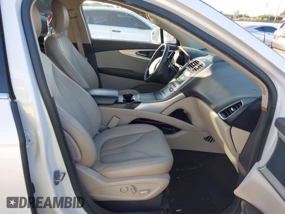 2018 Lincoln MKX Premiere with VIN 2LMPJ6JR5JBL38442, listed as a IAAI auction lot 41278734 with 83,666 mi miles. Bid and sale history available at carsss.com. Image 5.