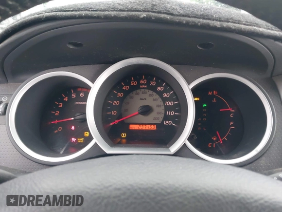 2010 Toyota Tacoma PreRunner z VIN 3TMJU4GN8AM103120, wystawiony jako IAAI lot #42226797 z przebiegiem 237 153 mil mil oraz . Historia ofert i sprzedaży dostępna na DreamBid. Obrazek 7.