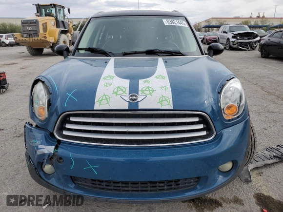 2012 MINI Countryman with VIN WMWZB3C51CWM02831, listed as a Copart auction lot 53821445 with 149,654 mi miles and Salvage Title. Bid and sale history available at DreamBid. Image 5.