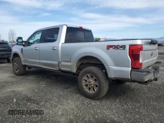 2019 Ford Super Duty F-250 SRW XL with VIN 1FT7W2BT1KEC88939, listed as a Copart auction lot 45234775 with 395,031 mi miles and Salvage Title. Bid and sale history available at carsss.com. Image 2.