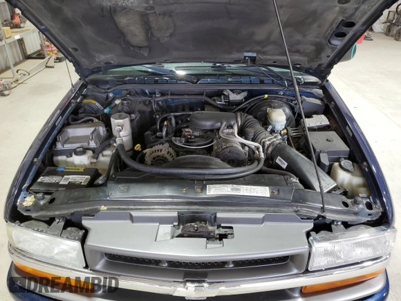 2001 Chevrolet S-10 LS with VIN 1GCCS19W018256081, listed as a Copart auction lot 53629275 with 145,627 mi miles and Salvage Title. Bid and sale history available at DreamBid. Image 11.