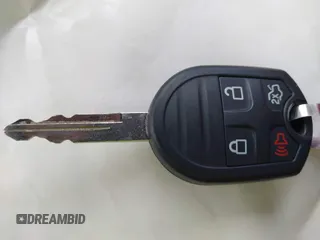 2013 Ford Expedition XLT с VIN 1FMJU1H54DEF16915, выставлен на аукционе IAAI как лот 42771812 с пробегом 147 136 миль миль и . История ставок и продаж доступна на DreamBid. Изображение 11.