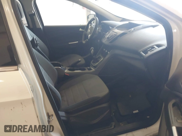 2013 Ford Escape SE with VIN 1FMCU9GX1DUC15356, listed as a IAAI auction lot 42667149 with 170,554 mi miles and . Bid and sale history available at DreamBid. Image 5.
