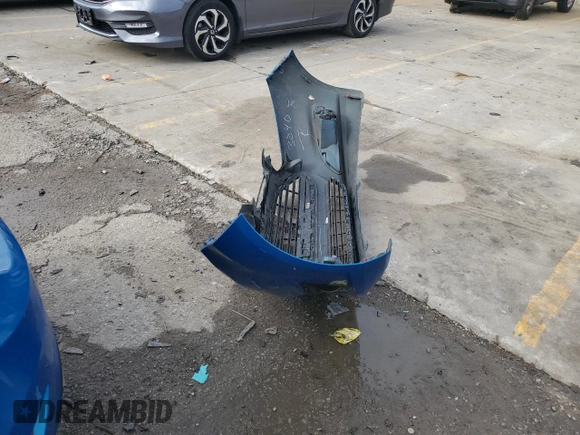 2015 Ford Fiesta Titanium z VIN 3FADP4FJ7FM120958, wystawiony jako Copart lot #85260204 z przebiegiem 144 587 mil mil oraz Szkoda całkowita • Salvage title. Historia ofert i sprzedaży dostępna na DreamBid. Obrazek 12.