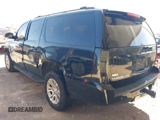 2012 GMC Yukon XL SLT with VIN 1GKS2KE77CR178173, listed as a IAAI auction lot 41778706 with 175,654 mi miles. Bid and sale history available at carsss.com. Image 3.
