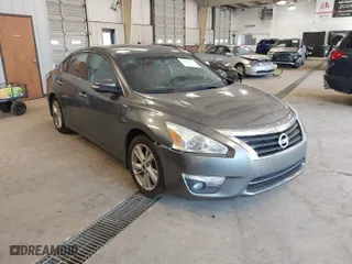 2015 Nissan Altima 2.5 with VIN 1N4AL3AP5FC256379, listed as a IAAI auction lot 41764300 with 144,339 mi miles. Bid and sale history available at carsss.com. Image 1.