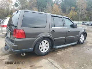2005 Lincoln Navigator Luxury with VIN 5LMFU27555LJ00668, listed as a Copart auction lot 84251384 with 126,715 mi miles and Salvage Title. Bid and sale history available at carsss.com. Image 3.