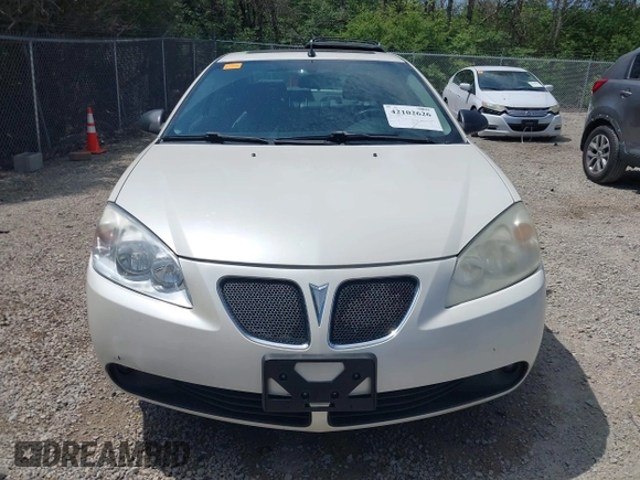 2008 Pontiac G6 GT with VIN 1G2ZH57N184175266, listed as a IAAI auction lot 42102626 with 175,685 mi miles. Bid and sale history available at carsss.com. Image 12.