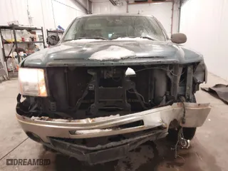 2011 GMC Sierra 1500 SLE with VIN 3GTP2VE36BG236062, listed as a IAAI auction lot 41567246 with 186,678 mi miles. Bid and sale history available at carsss.com. Image 12.