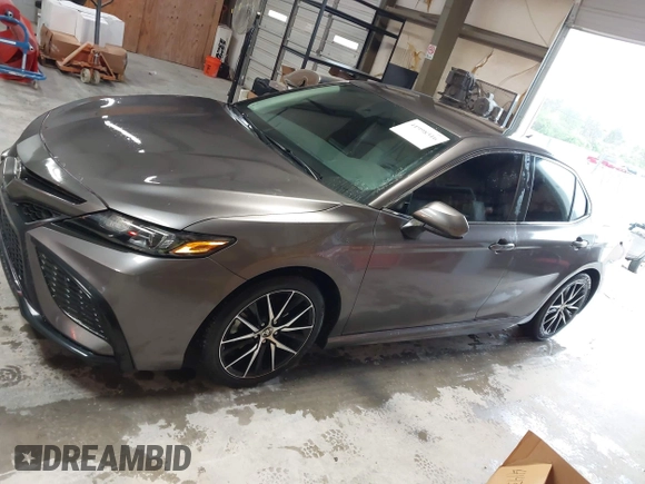 2021 Toyota Camry SE Nightshade with VIN 4T1G11AK9MU407567, listed as a IAAI auction lot 41998316 with 81,801 mi miles and . Bid and sale history available at DreamBid. Image 14.
