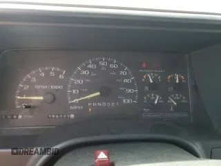 1997 Chevrolet Suburban z VIN 1GNFK16R9VJ309720, wystawiony jako Copart lot #48814475 z przebiegiem 198 109 mil mil oraz Czysty tytuł • Clean title. Historia ofert i sprzedaży dostępna na DreamBid. Obrazek 9.