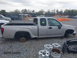 2004 Chevrolet Colorado LS ZQ8 z VIN 1GCCS196248117901, wystawiony jako IAAI lot #41752746 z przebiegiem Nie podano mil oraz . Historia ofert i sprzedaży dostępna na DreamBid. Obrazek 14.