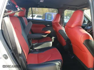 2022 Toyota Highlander XSE with VIN 5TDLZRAH7NS143334, listed as a Copart auction lot 82878584 with 20,822 mi miles and Clean Title. Bid and sale history available at carsss.com. Image 10.