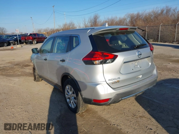 2017 Nissan Rogue S z VIN KNMAT2MV9HP563256, wystawiony jako IAAI lot #41732780 z przebiegiem 135 505 mil mil oraz . Historia ofert i sprzedaży dostępna na DreamBid. Obrazek 3.