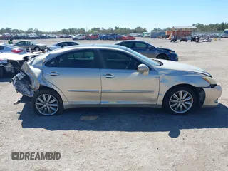 2010 Lexus ES 330 z VIN JTHBK1EG4A2409170, wystawiony jako IAAI lot #41742972 z przebiegiem 149 313 mil mil oraz . Historia ofert i sprzedaży dostępna na DreamBid. Obrazek 13.