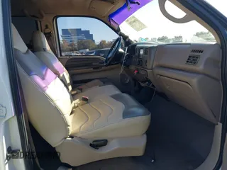 2000 Ford F-350 XL with VIN 1FTSW30S2YEA50567, listed as a IAAI auction lot 41666188 with 183,531 mi miles and . Bid and sale history available at DreamBid. Image 5.
