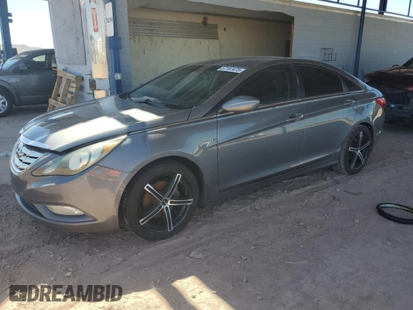 2011 Hyundai Sonata Limited z VIN 5NPEC4AC1BH285794, wystawiony jako Copart lot #57187475 z przebiegiem 166 499 mil mil oraz Czysty tytuł • Clean title. Historia ofert i sprzedaży dostępna na DreamBid. Obrazek 1.