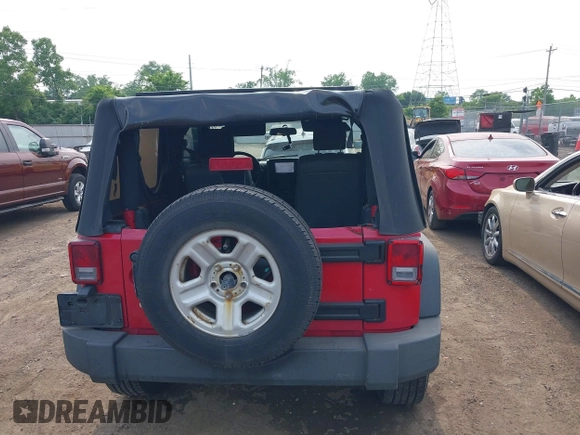 2009 Jeep Wrangler X with VIN 1J4FA24129L716085, listed as a IAAI auction lot 42425012 with 118,859 mi miles and . Bid and sale history available at DreamBid. Image 16.