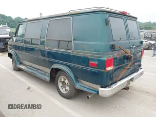 1994 GMC Vandura z VIN 1GDEG25K2RF523677, wystawiony jako IAAI lot #42500077 z przebiegiem 184 965 mil mil oraz . Historia ofert i sprzedaży dostępna na DreamBid. Obrazek 3.