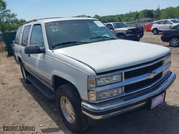1996 Chevrolet Tahoe with VIN 1GNEK13R4TJ340094, listed as a IAAI auction lot 42044326 with 178,418 mi miles. Bid and sale history available at carsss.com. Image 1.