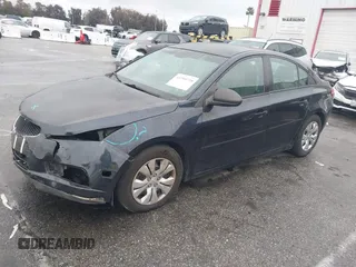 2014 Chevrolet Cruze LS z VIN 1G1PA5SHXE7351632, wystawiony jako IAAI lot #41795779 z przebiegiem 144 948 mil mil oraz . Historia ofert i sprzedaży dostępna na DreamBid. Obrazek 18.