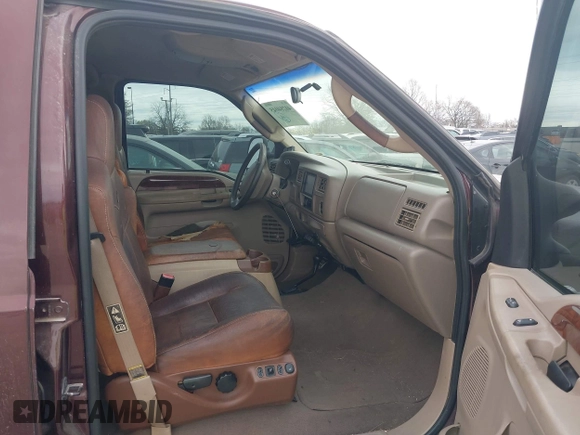 2003 Ford Super Duty F-250 XL with VIN 1FTNW21P93EC49772, listed as a IAAI auction lot 40284045 with 276,418 mi miles. Bid and sale history available at carsss.com. Image 5.