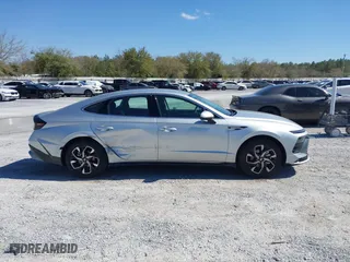 2025 Hyundai Sonata SEL with VIN KMHL64JA4SA453119, listed as a IAAI auction lot 41845008 with 1,746 mi miles. Bid and sale history available at carsss.com. Image 13.