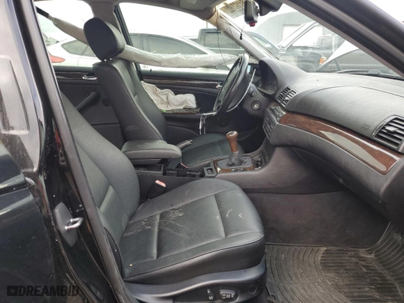 2004 BMW 3 Series 325xi with VIN WBAEU33464PF61598, listed as a Copart auction lot 81162744 with 145,834 mi miles and Salvage Title. Bid and sale history available at carsss.com. Image 7.