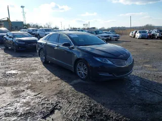 2016 Lincoln MKZ with VIN 3LN6L2J92GR618453, listed as a IAAI auction lot 41545429 with 134,229 mi miles. Bid and sale history available at carsss.com. Image 1.