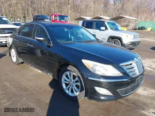 2012 Hyundai Genesis 3.8L with VIN KMHGC4DD6CU181267, listed as a IAAI auction lot 41881085 with 261,641 mi miles. Bid and sale history available at carsss.com. Image 1.