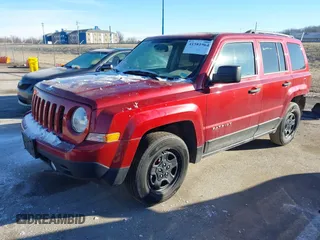 2017 Jeep Patriot Sport z VIN 1C4NJPBA4HD209814, wystawiony jako IAAI lot #41581964 z przebiegiem 56 398 mil mil oraz . Historia ofert i sprzedaży dostępna na DreamBid. Obrazek 2.
