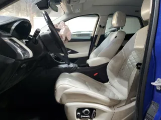 2018 Jaguar E-Pace SE z VIN SADFP2FX5J1Z01340, wystawiony jako Copart lot #41626635 z przebiegiem 104 356 mil mil oraz Nie do naprawy • Non repairable. Historia ofert i sprzedaży dostępna na DreamBid. Obrazek 7.