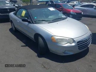 2006 Chrysler Sebring Touring z VIN 1C3EL55RX6N170741, wystawiony jako IAAI lot #42749300 z przebiegiem 154 007 mil mil oraz . Historia ofert i sprzedaży dostępna na DreamBid. Obrazek 1.