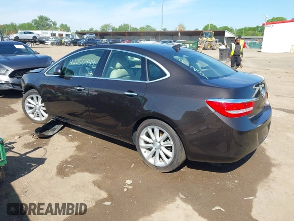 2014 Buick Verano Group z VIN 1G4PS5SK0E4123281, wystawiony jako IAAI lot #42250949 z przebiegiem 132 746 mil mil oraz . Historia ofert i sprzedaży dostępna na DreamBid. Obrazek 3.