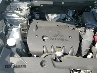 2022 Mitsubishi Outlander ES z VIN JA4APUAUXNU020372, wystawiony jako Copart lot #81234875 z przebiegiem 36 063 mil mil oraz Czysty tytuł • Clean title. Historia ofert i sprzedaży dostępna na DreamBid. Obrazek 14.
