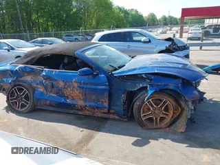 2022 Ford Mustang EcoBoost z VIN 1FATP8UH4N5102828, wystawiony jako IAAI lot #42073571 z przebiegiem 69 931 mil mil oraz . Historia ofert i sprzedaży dostępna na DreamBid. Obrazek 13.