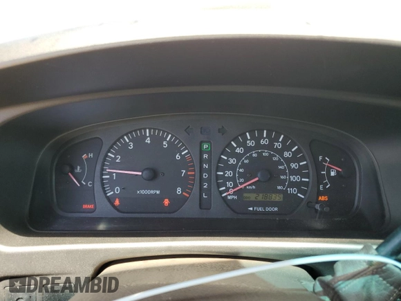 1998 Toyota Sienna LE with VIN 4T3ZF13C4WU064791, listed as a Copart auction lot 61411865 with 218,835 mi miles and Salvage title. Bid and sale history available at DreamBid. Image 9.