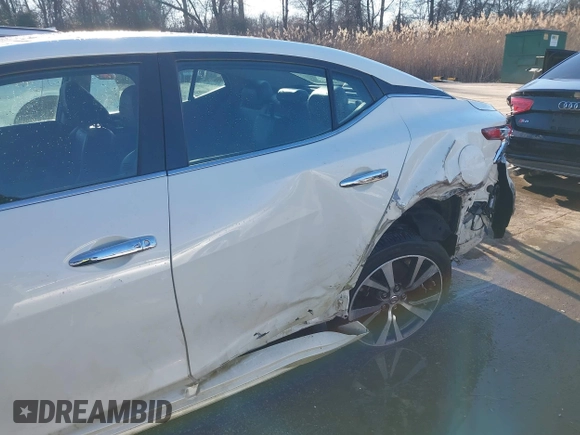 2017 Nissan Maxima SV with VIN 1N4AA6AP2HC384136, listed as a IAAI auction lot 41552763 with 89,657 mi miles and . Bid and sale history available at DreamBid. Image 18.