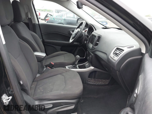 2019 Jeep Compass Sport z VIN 3C4NJCAB2KT848049, wystawiony jako IAAI lot #42119957 z przebiegiem 119 638 mil mil oraz . Historia ofert i sprzedaży dostępna na DreamBid. Obrazek 5.