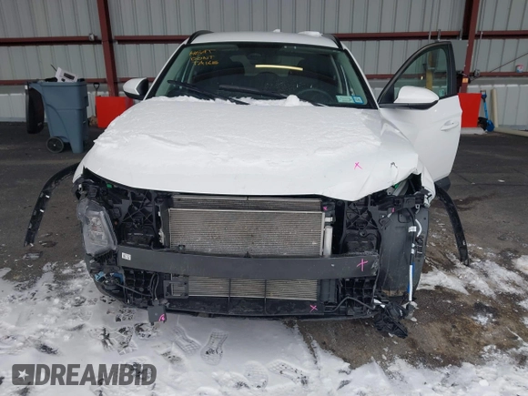 2024 Hyundai Tucson SEL with VIN 5NMJBCDE2RH424685, listed as a IAAI auction lot 41524218 with 10,481 mi miles and . Bid and sale history available at DreamBid. Image 6.