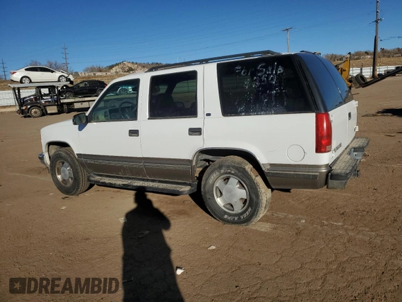 1999 GMC Denali z VIN 1GKEK13R5XR503159, wystawiony jako Copart lot #89018655 z przebiegiem 229 819 mil mil oraz Czysty tytuł • Clean title. Historia ofert i sprzedaży dostępna na DreamBid. Obrazek 2.