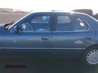 1991 Lexus LS z VIN JT8UF11E3M0093567, wystawiony jako IAAI lot #41647408 z przebiegiem 191 382 mil mil oraz . Historia ofert i sprzedaży dostępna na DreamBid. Obrazek 14.